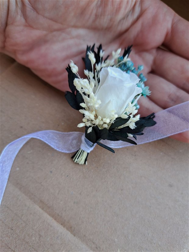 Brățări nuntă/ Brățări domnișoare onoare-trandafir criogenat  și flori uscate,  Alb Bleu ciel