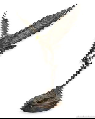 Vultur in zbor-statueta din bronz cu un soclu din marmura