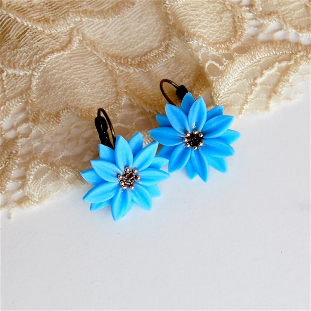 Cercei flori albastre