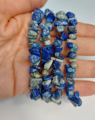 Bratara chips lapis lazuli pe elastic