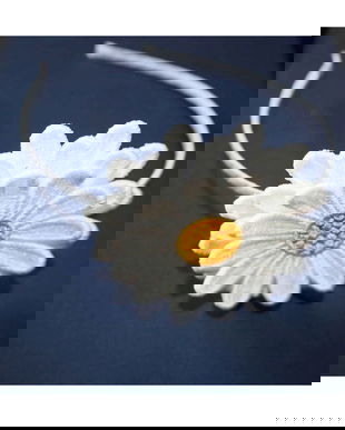 Cordeluta cu margareta brodata