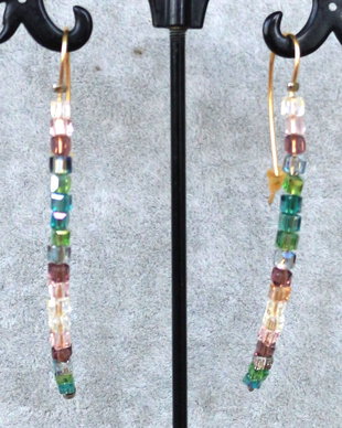 Cercei handmade din sarma si cristale fatetate tip swarovski