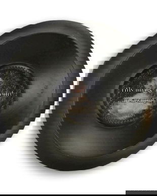 Rama neagra ovala pentru un portret