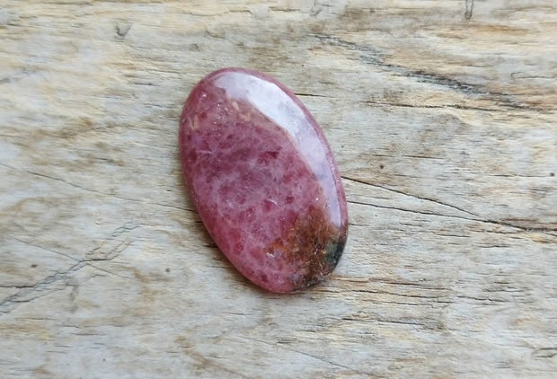 Cabochon rhodonite, 35x22 mm