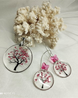 Set bijuterii handmade unicat  din rasina si  flori naturale