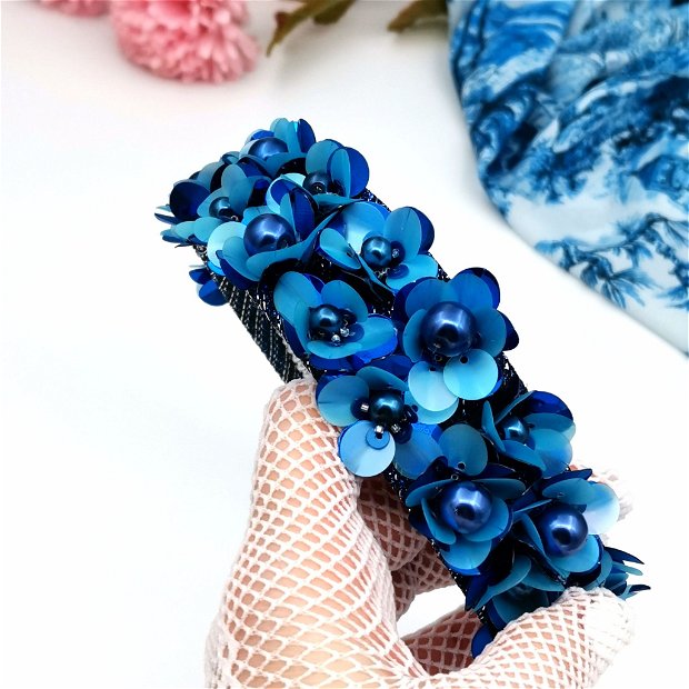 Bentiță - Blue Flowers