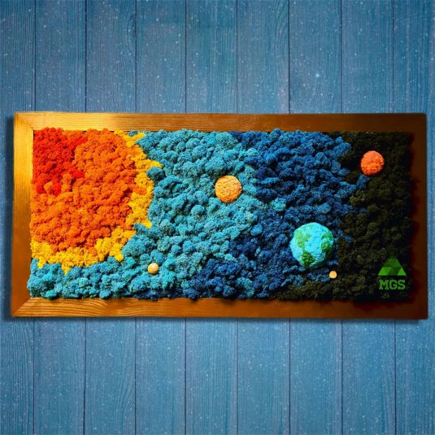 Tablou cu licheni, ramă de lemn și planete realizate manual 'Cosmos'