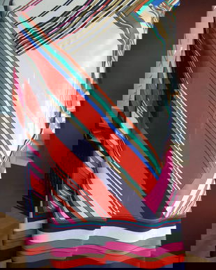 ESARFA PIERRE CARDIN ORIGINALA,SEMNATA,MATASE NATURALA