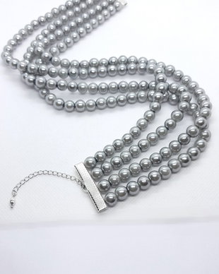 Colier tip chocker din perle de sticlă - gri