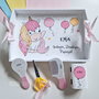 Tava taierea motului unicorn pictata manual personalizata