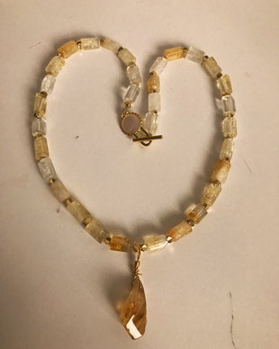 Colier cu citrine tubulare si pandant