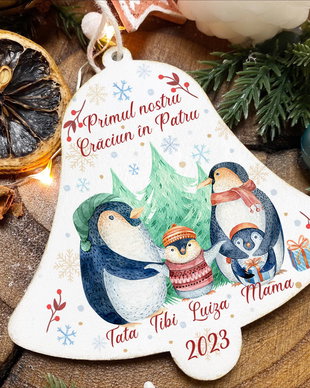Glob Craciun Personalizat din Lemn - Penguin Family