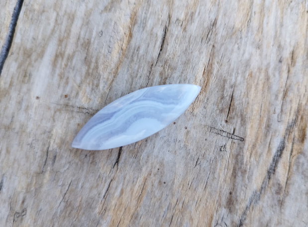 Cabochon calcedonie bleu, 35x13 mm