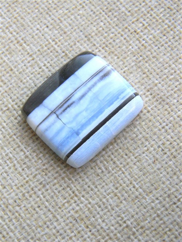 Caboson blue opal (F28-3)