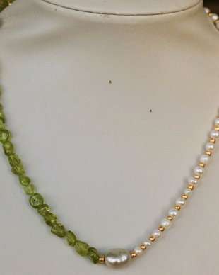 Colier din peridot si perle de cultura