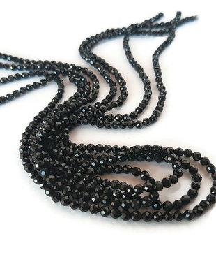 Agat negru fatetat 4mm (18cm)        MG.0209