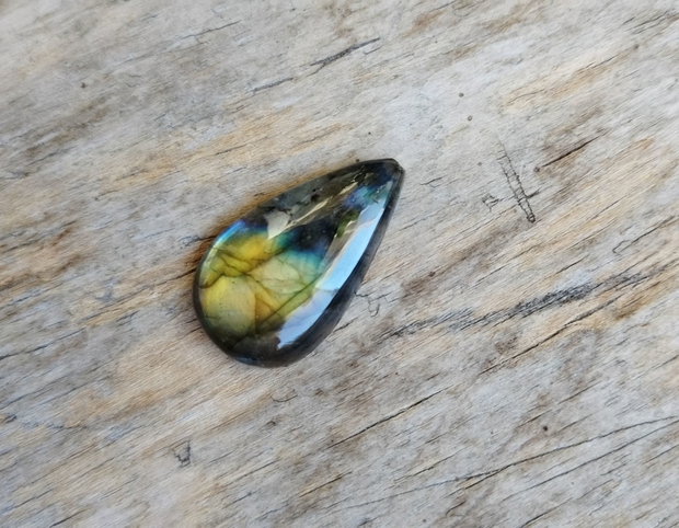 Cabochon labradorit, 31x19x6.5 mm
