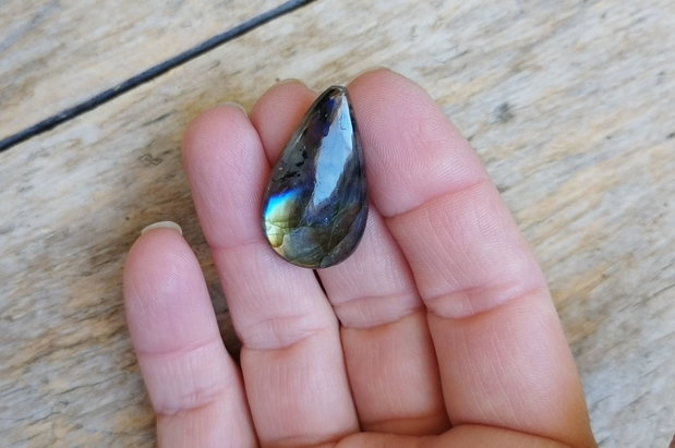 Cabochon labradorit, 31x19x6.5 mm