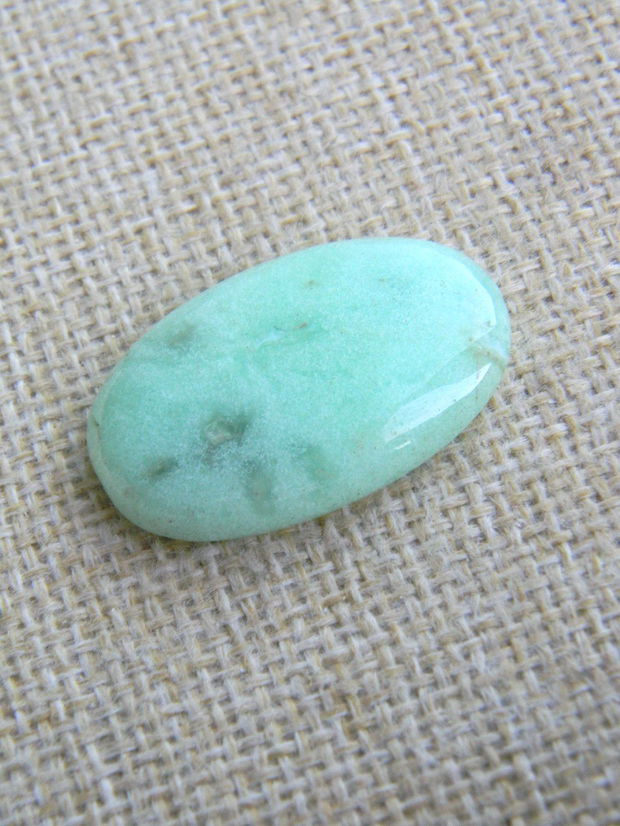 Caboson chrysoprase (F33-6)