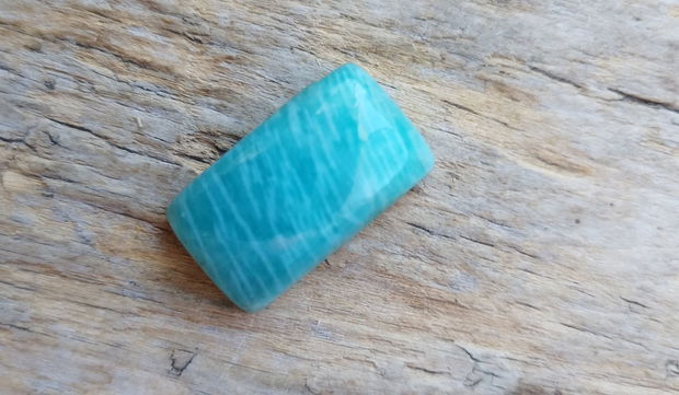 Cabochon hemimorphit, 24x14x7.5 mm