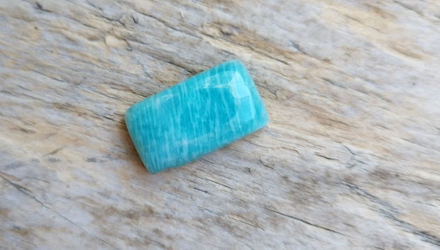 Cabochon hemimorphit, 24x14x7.5 mm