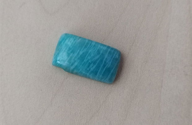 Cabochon hemimorphit, 24x14x7.5 mm