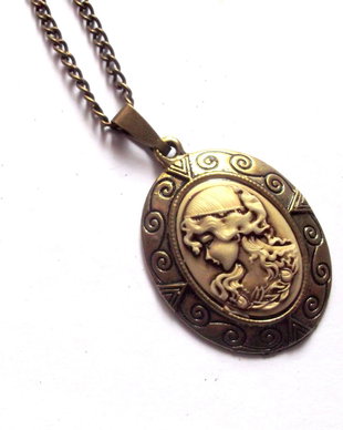 colier bronz cu camee 44370