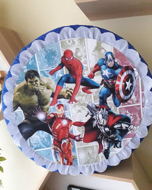 Piñata piniata Avengers Marvel