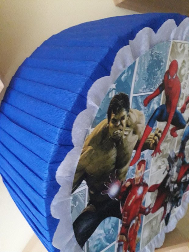Piñata piniata Avengers Marvel