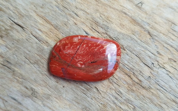 Cabochon jasp rosu, 29x20x5 mm