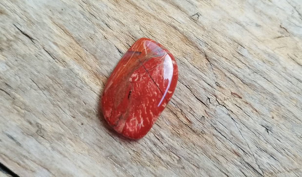 Cabochon jasp rosu, 29x20x5 mm