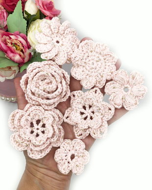 Floricele crosetate manual