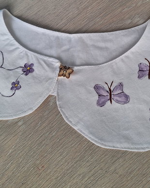 Guler cu fluturi/guler cu floricele mov/guler pictat cu fluturași lila