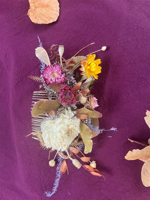 Pieptan  floral toamna-autumn floral comb