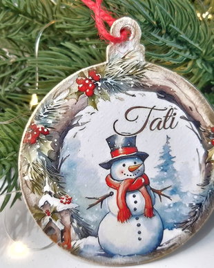 decoratiune din lemn, in forma de glob, personalizata, pentru bradul de Craciun