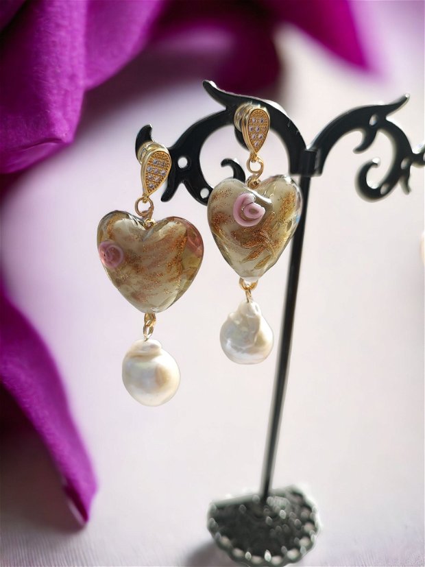 Cercei aurii cu sticla de Murano si perle baroc