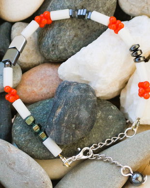 Bratara unisex/bratara talisman/bratara din hematit,coral alb,coral portocaliu si distantier din aliaj tibean