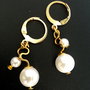 Cercei perle albe seashell si accesorii  aurite