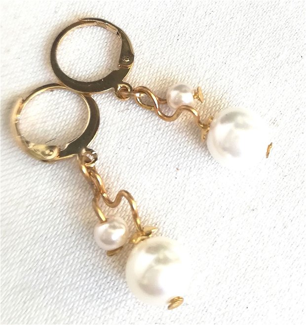 Cercei perle albe seashell si accesorii  aurite