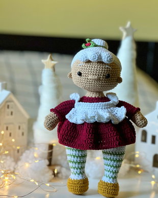 Doamna Craciun - Winter wonderland - Jucarie crosetata Craciunela