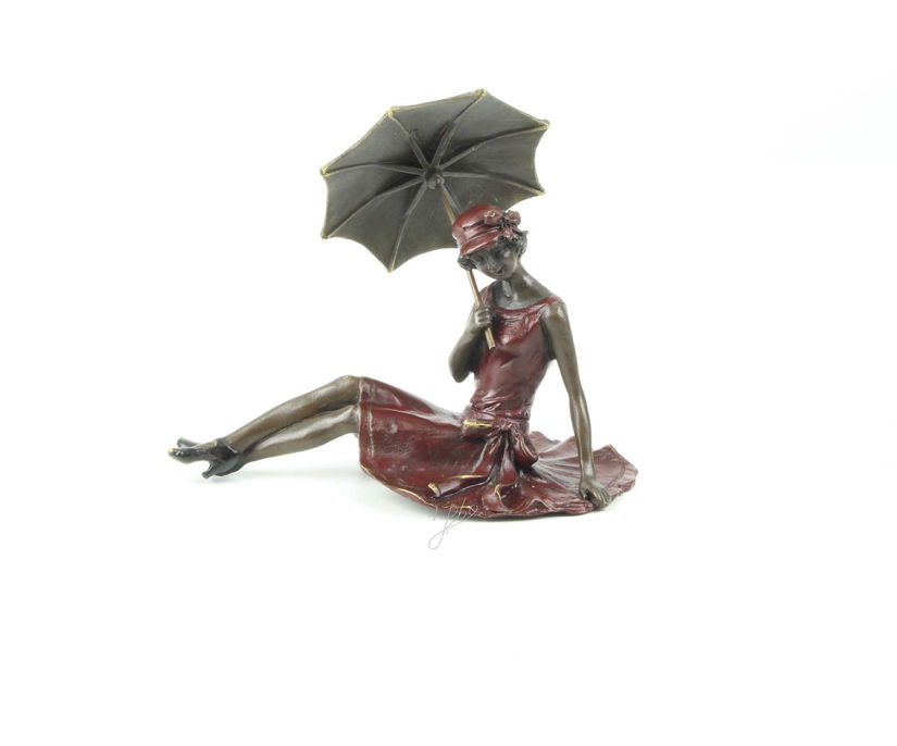 Doamna cu umbrela-statueta vieneza din bronz