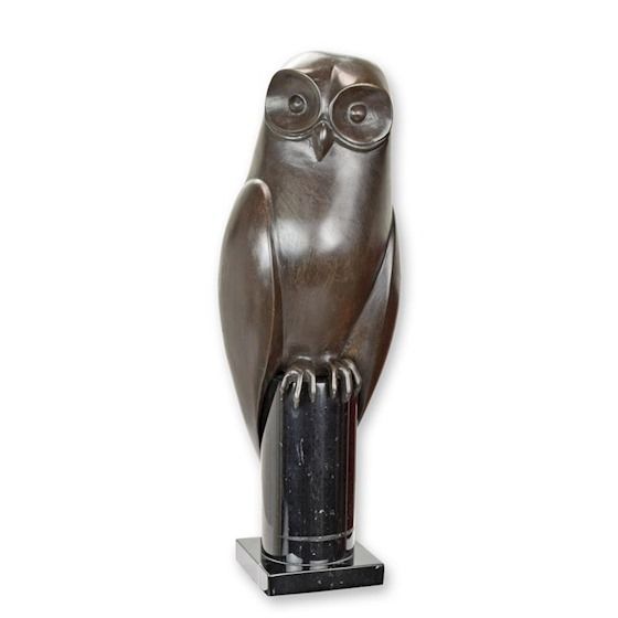 Bufnita-statueta din bronz cu un soclu din marmura