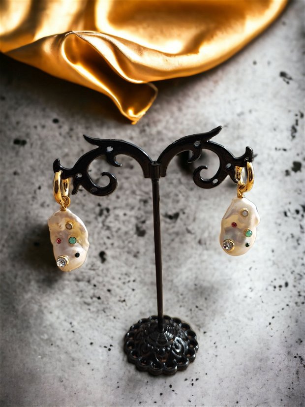 Cercei perle baroc cu aplicatii zirconiu - unicat