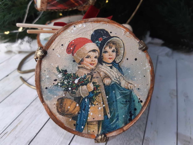 Decoratiune pentru bradul de craciun, in forma de toba
