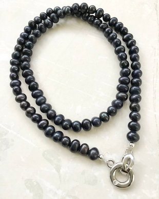 Colier perle de cultura negre