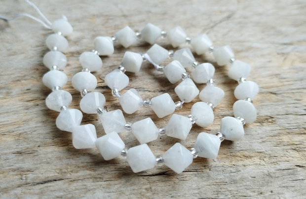 Sirag piatra lunii 10 mm (34 buc)
