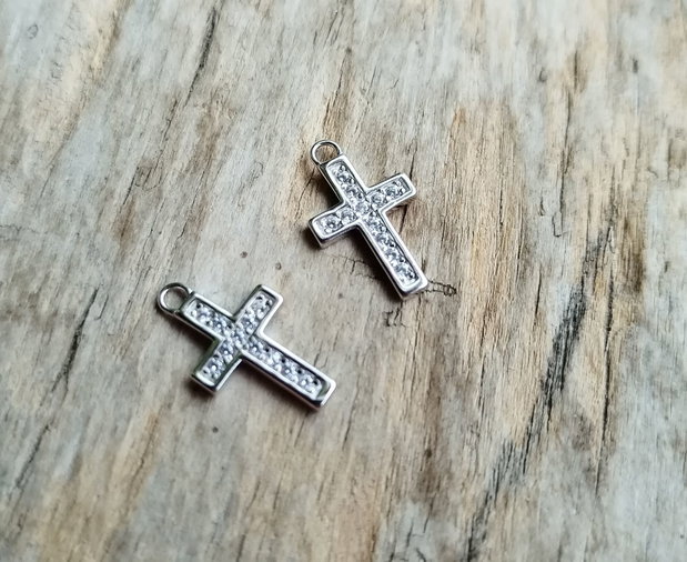 Cruciulita argint rodiat, 18x12 mm (1 buc)