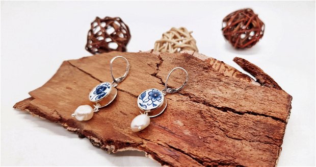 Cercei din argint, perle si fragmente de portelan "Little Blue flowers"