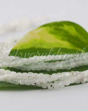 Piatra lunii fatatata 2x2mm (0.5sir)