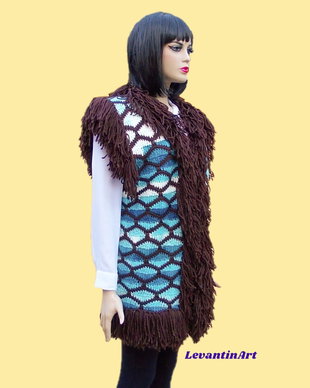 Vesta/Bundita dama, albastru si alb in degrade cu franjuri maro ciocolata. Vesta Boho pentru femei. Cojocel handmade marime universala